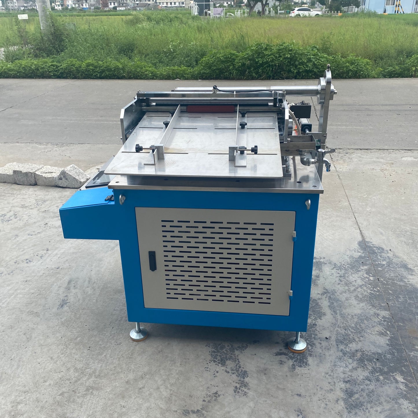 Water glue PAPER TUBE LABELING MACHINE